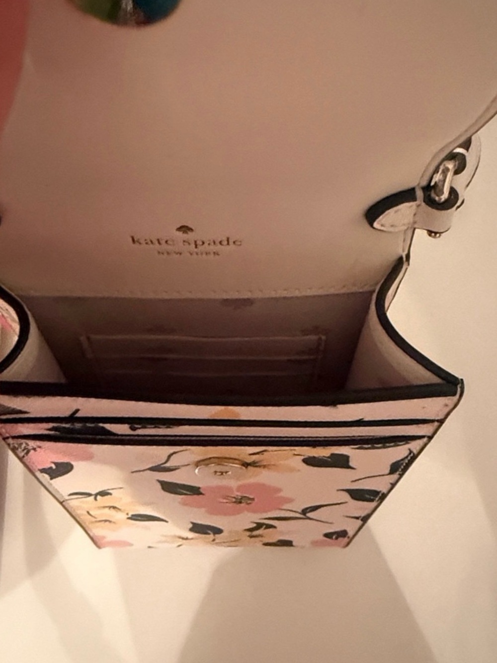 NWT Kate Spade Staci Lily Blooms Floral Phone Crossbody Bag K7277, MSRP $199 - Picture 6 of 8